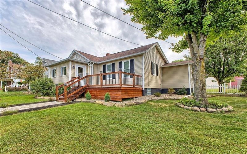 242 Olive Street, Hunker, 15639, 2 Bedroom Bedrooms, 7 Room Rooms,1.1 BathroomBathrooms,Residential,For Sale,Olive Street,1772825