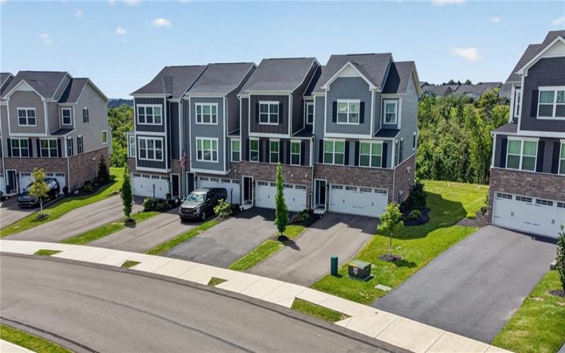 403 Sage Drive, Canonsburg, 15317, 3 Bedroom Bedrooms, ,2.1 BathroomBathrooms,Residential,For Sale,Sage Drive,1772817