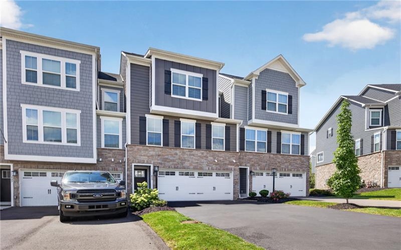 403 Sage Drive, Canonsburg, 15317, 3 Bedroom Bedrooms, ,2.1 BathroomBathrooms,Residential,For Sale,Sage Drive,1772817