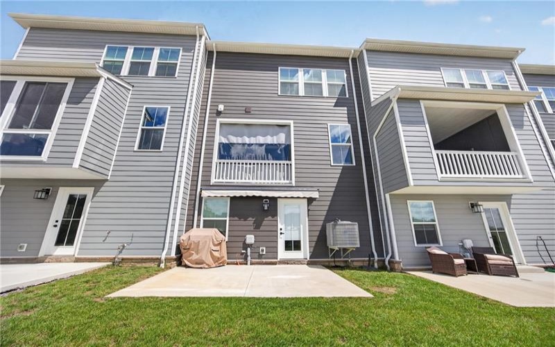 403 Sage Drive, Canonsburg, 15317, 3 Bedroom Bedrooms, ,2.1 BathroomBathrooms,Residential,For Sale,Sage Drive,1772817
