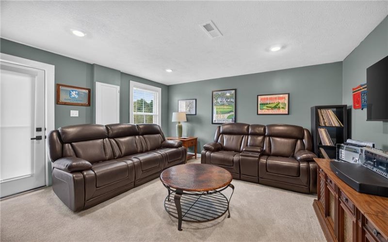 403 Sage Drive, Canonsburg, 15317, 3 Bedroom Bedrooms, ,2.1 BathroomBathrooms,Residential,For Sale,Sage Drive,1772817