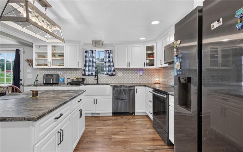 424 Pershing Ave, Houston, 15342, 3 Bedroom Bedrooms, 9 Room Rooms,1.1 BathroomBathrooms,Residential,For Sale,Pershing Ave,1772850