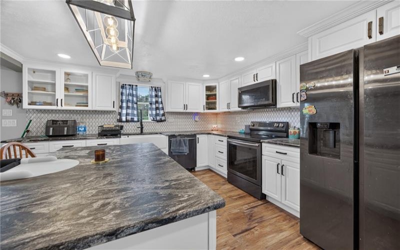 424 Pershing Ave, Houston, 15342, 3 Bedroom Bedrooms, 9 Room Rooms,1.1 BathroomBathrooms,Residential,For Sale,Pershing Ave,1772850