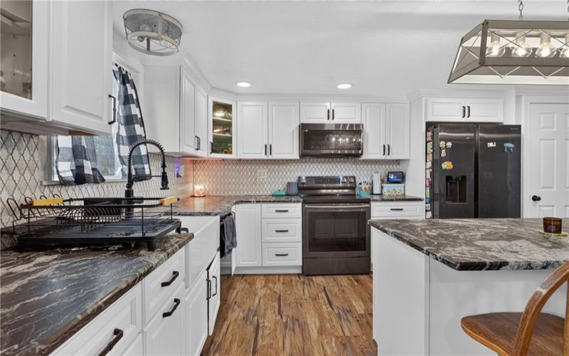424 Pershing Ave, Houston, 15342, 3 Bedroom Bedrooms, 9 Room Rooms,1.1 BathroomBathrooms,Residential,For Sale,Pershing Ave,1772850
