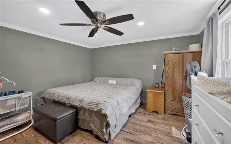424 Pershing Ave, Houston, 15342, 3 Bedroom Bedrooms, 9 Room Rooms,1.1 BathroomBathrooms,Residential,For Sale,Pershing Ave,1772850