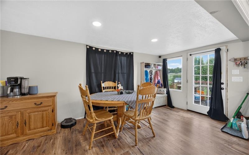 424 Pershing Ave, Houston, 15342, 3 Bedroom Bedrooms, 9 Room Rooms,1.1 BathroomBathrooms,Residential,For Sale,Pershing Ave,1772850