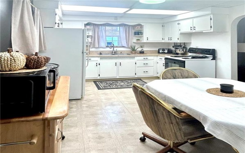 210 4th Ave, Monongahela, 15063, 3 Bedroom Bedrooms, ,2 BathroomBathrooms,Residential,For Sale,4th Ave,1772900