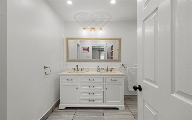 113 Oakwood ROAD, McMurray, 15317, 5 Bedroom Bedrooms, ,3.1 BathroomBathrooms,Residential,For Sale,Oakwood,1772917