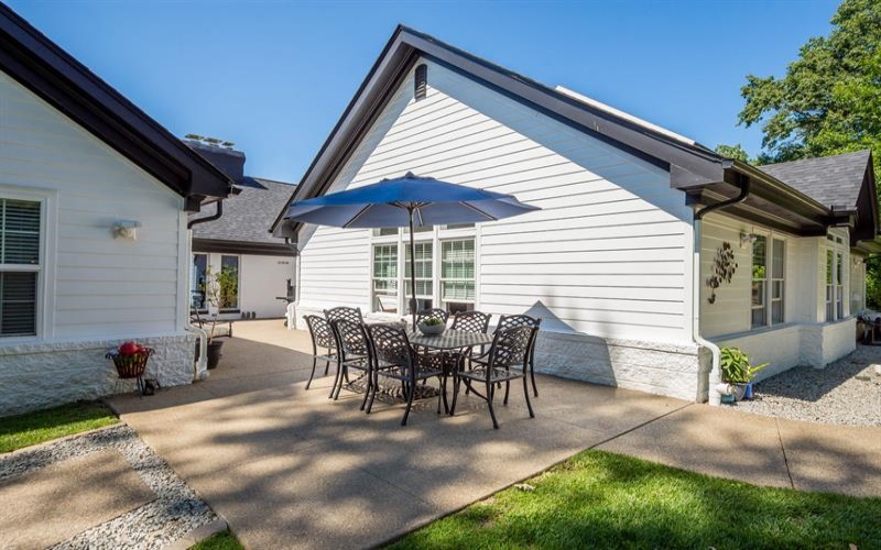 113 Oakwood ROAD, McMurray, 15317, 5 Bedroom Bedrooms, ,3.1 BathroomBathrooms,Residential,For Sale,Oakwood,1772917