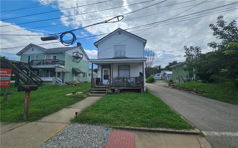 517 4th St, California, 15419, 3 Bedroom Bedrooms, ,1.1 BathroomBathrooms,Residential,For Sale,4th St,1772943