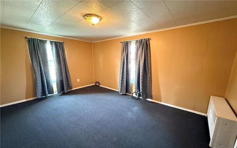114 15th St, Vandergrift, 15690, 2 Bedroom Bedrooms, 7 Room Rooms,1 BathroomBathrooms,Residential,For Sale,15th St,1772955