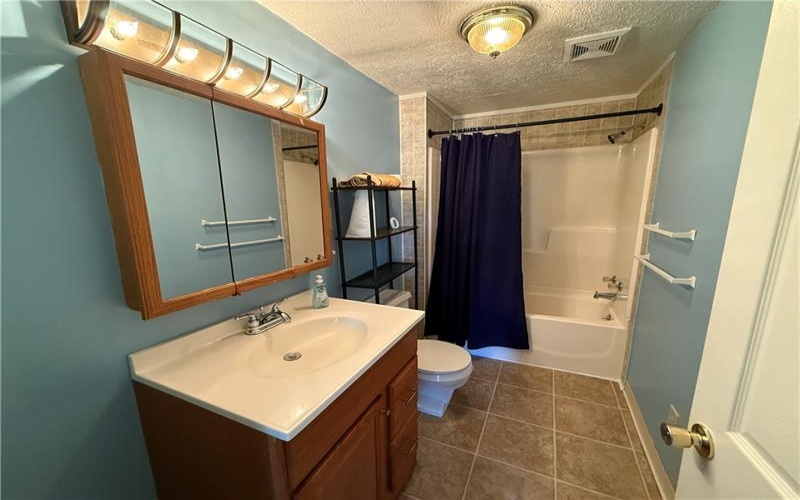 114 15th St, Vandergrift, 15690, 2 Bedroom Bedrooms, 7 Room Rooms,1 BathroomBathrooms,Residential,For Sale,15th St,1772955