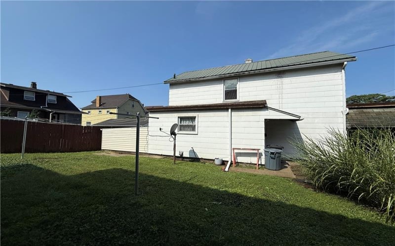 114 15th St, Vandergrift, 15690, 2 Bedroom Bedrooms, 7 Room Rooms,1 BathroomBathrooms,Residential,For Sale,15th St,1772955