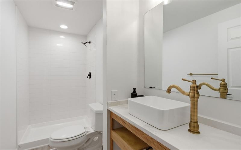 143 Macbeth Drive, New Kensington, 15068, 4 Bedroom Bedrooms, 10 Room Rooms,2.1 BathroomBathrooms,Residential,For Sale,Macbeth Drive,1772988