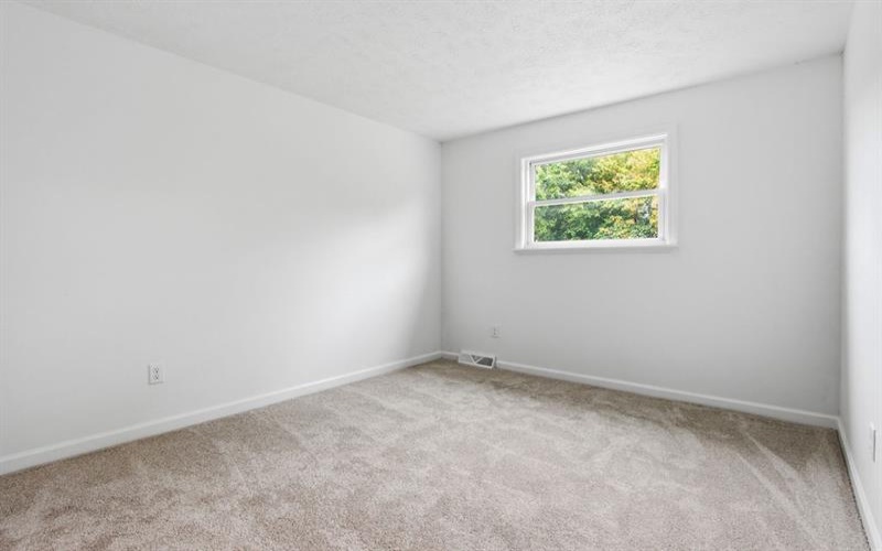 143 Macbeth Drive, New Kensington, 15068, 4 Bedroom Bedrooms, 10 Room Rooms,2.1 BathroomBathrooms,Residential,For Sale,Macbeth Drive,1772988