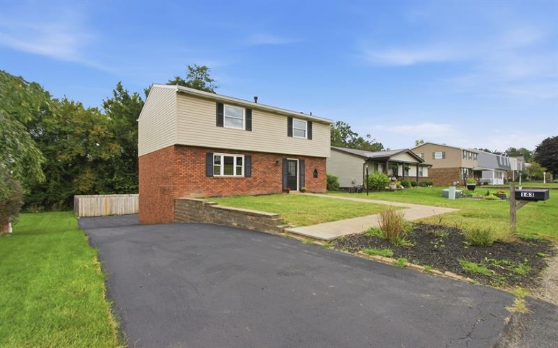 143 Macbeth Drive, New Kensington, 15068, 4 Bedroom Bedrooms, 10 Room Rooms,2.1 BathroomBathrooms,Residential,For Sale,Macbeth Drive,1772988