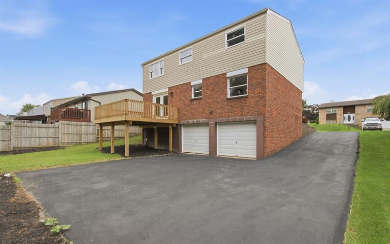 143 Macbeth Drive, New Kensington, 15068, 4 Bedroom Bedrooms, 10 Room Rooms,2.1 BathroomBathrooms,Residential,For Sale,Macbeth Drive,1772988