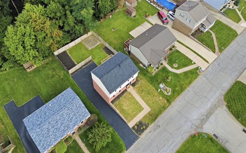 143 Macbeth Drive, New Kensington, 15068, 4 Bedroom Bedrooms, 10 Room Rooms,2.1 BathroomBathrooms,Residential,For Sale,Macbeth Drive,1772988