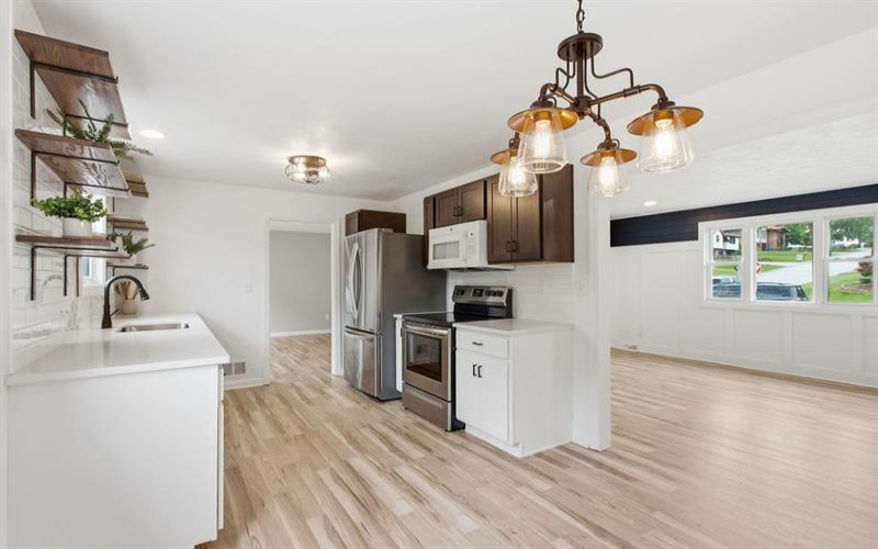 143 Macbeth Drive, New Kensington, 15068, 4 Bedroom Bedrooms, 10 Room Rooms,2.1 BathroomBathrooms,Residential,For Sale,Macbeth Drive,1772988