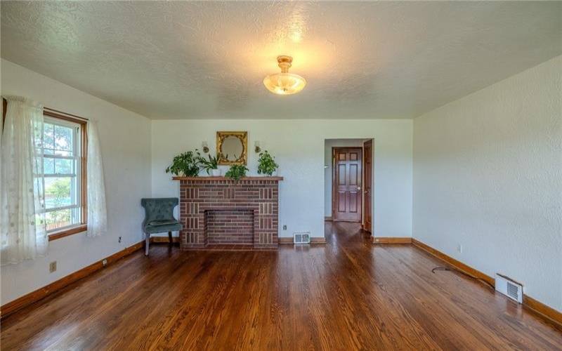 720 Park AVENUE, Rostraver Township, 15012, 3 Bedroom Bedrooms, 7 Room Rooms,1.1 BathroomBathrooms,Residential,For Sale,Park,1772222