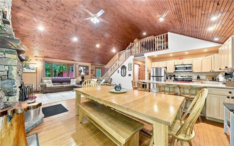818 Camp Run Road, Jones Mills, 15646, 3 Bedroom Bedrooms, 10 Room Rooms,4 BathroomBathrooms,Residential,For Sale,Camp Run Road,1772340