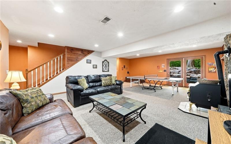 818 Camp Run Road, Jones Mills, 15646, 3 Bedroom Bedrooms, 10 Room Rooms,4 BathroomBathrooms,Residential,For Sale,Camp Run Road,1772340