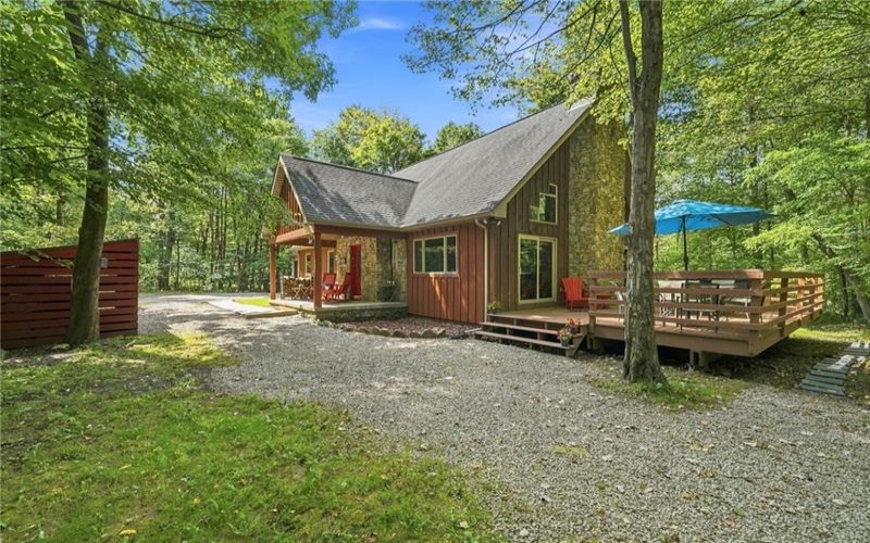818 Camp Run Road, Jones Mills, 15646, 3 Bedroom Bedrooms, 10 Room Rooms,4 BathroomBathrooms,Residential,For Sale,Camp Run Road,1772340