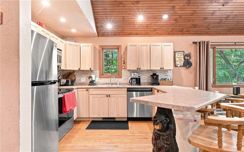 818 Camp Run Road, Jones Mills, 15646, 3 Bedroom Bedrooms, 10 Room Rooms,4 BathroomBathrooms,Residential,For Sale,Camp Run Road,1772340