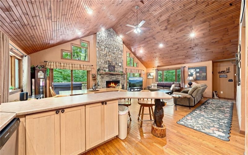 818 Camp Run Road, Jones Mills, 15646, 3 Bedroom Bedrooms, 10 Room Rooms,4 BathroomBathrooms,Residential,For Sale,Camp Run Road,1772340