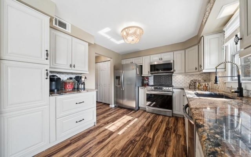 103 Crosswinds Ln, Murrysville, 15668, 2 Bedroom Bedrooms, 8 Room Rooms,2.1 BathroomBathrooms,Residential,For Sale,Crosswinds Ln,1772371