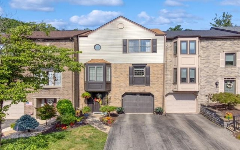 103 Crosswinds Ln, Murrysville, 15668, 2 Bedroom Bedrooms, 8 Room Rooms,2.1 BathroomBathrooms,Residential,For Sale,Crosswinds Ln,1772371