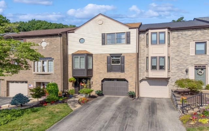 103 Crosswinds Ln, Murrysville, 15668, 2 Bedroom Bedrooms, 8 Room Rooms,2.1 BathroomBathrooms,Residential,For Sale,Crosswinds Ln,1772371