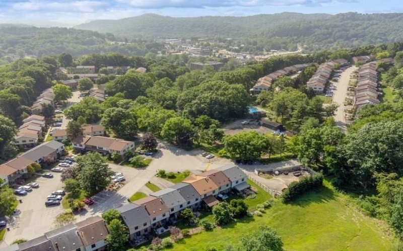 103 Crosswinds Ln, Murrysville, 15668, 2 Bedroom Bedrooms, 8 Room Rooms,2.1 BathroomBathrooms,Residential,For Sale,Crosswinds Ln,1772371