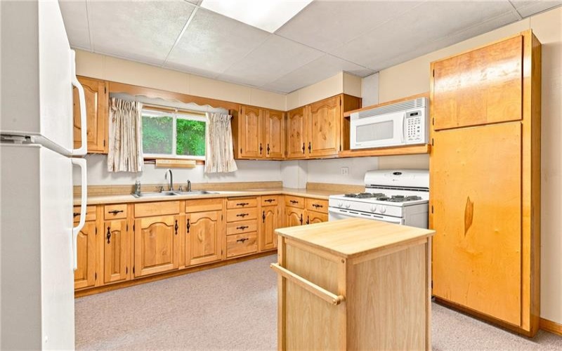 1220 Main Street, Windber, 15963, 6 Bedrooms Bedrooms, ,2 BathroomsBathrooms,Residential,For Sale,Main Street,1772702