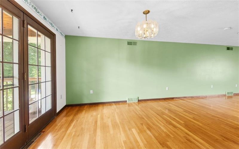 502 Saint Thomas Drive, Greensburg, 15601, 5 Bedroom Bedrooms, 10 Room Rooms,2.1 BathroomBathrooms,Residential,For Sale,Saint Thomas Drive,1772727