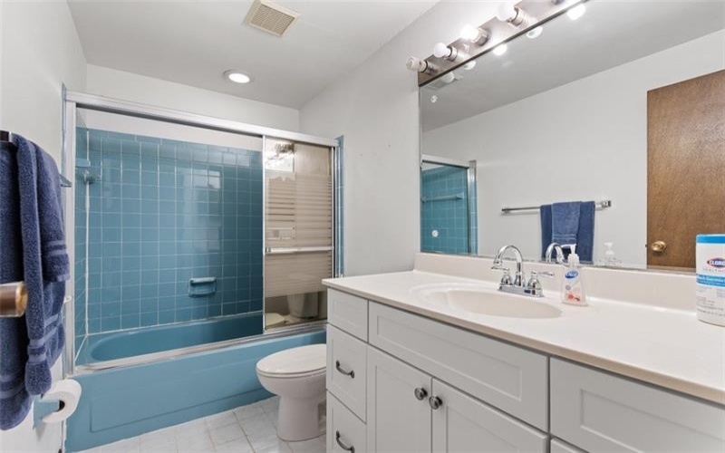 502 Saint Thomas Drive, Greensburg, 15601, 5 Bedroom Bedrooms, 10 Room Rooms,2.1 BathroomBathrooms,Residential,For Sale,Saint Thomas Drive,1772727