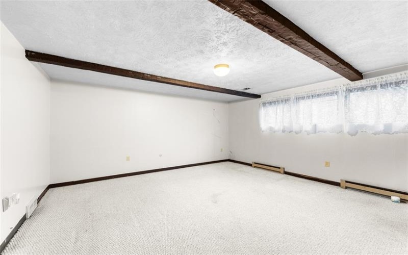 502 Saint Thomas Drive, Greensburg, 15601, 5 Bedroom Bedrooms, 10 Room Rooms,2.1 BathroomBathrooms,Residential,For Sale,Saint Thomas Drive,1772727