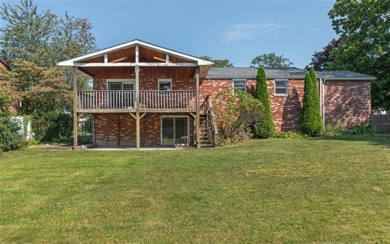 502 Saint Thomas Drive, Greensburg, 15601, 5 Bedroom Bedrooms, 10 Room Rooms,2.1 BathroomBathrooms,Residential,For Sale,Saint Thomas Drive,1772727