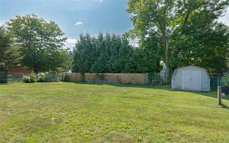 502 Saint Thomas Drive, Greensburg, 15601, 5 Bedroom Bedrooms, 10 Room Rooms,2.1 BathroomBathrooms,Residential,For Sale,Saint Thomas Drive,1772727