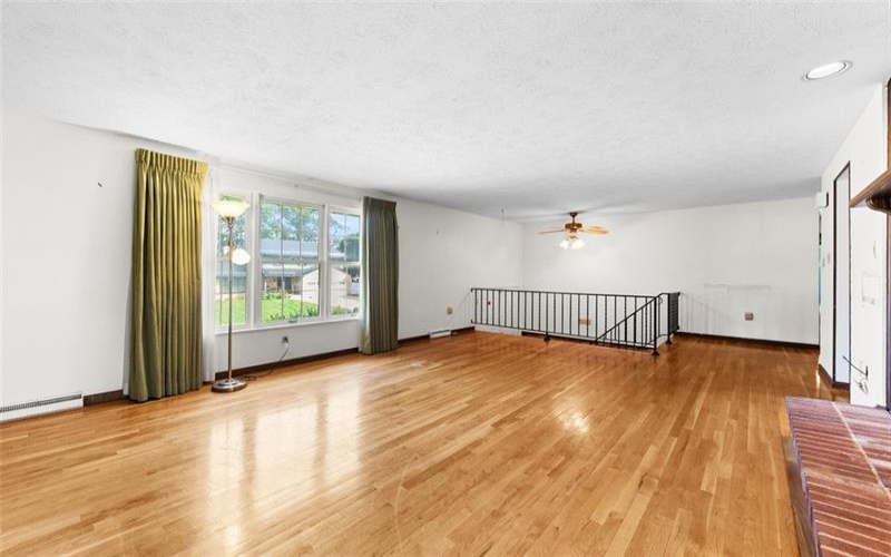 502 Saint Thomas Drive, Greensburg, 15601, 5 Bedroom Bedrooms, 10 Room Rooms,2.1 BathroomBathrooms,Residential,For Sale,Saint Thomas Drive,1772727