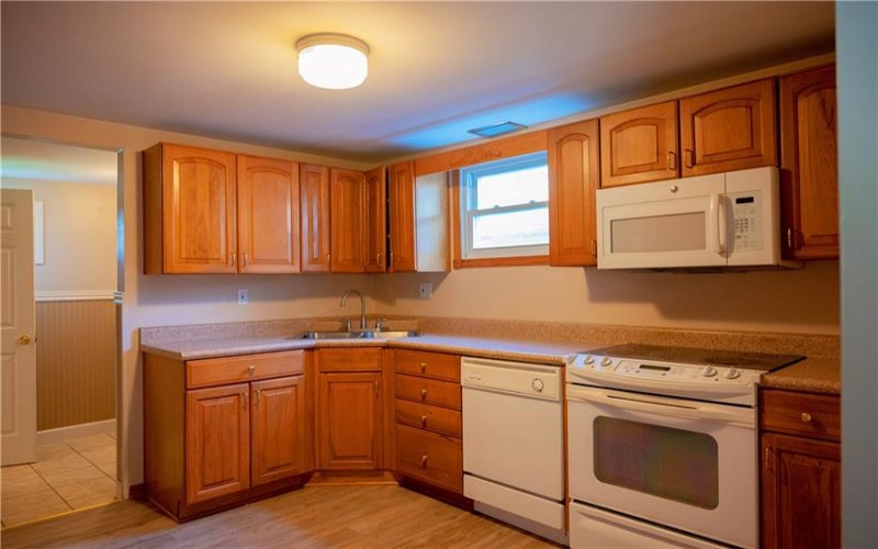220 2nd Street, Slickville, 15684, 2 Bedroom Bedrooms, 6 Room Rooms,1 BathroomBathrooms,Residential,For Sale,2nd Street,1773019