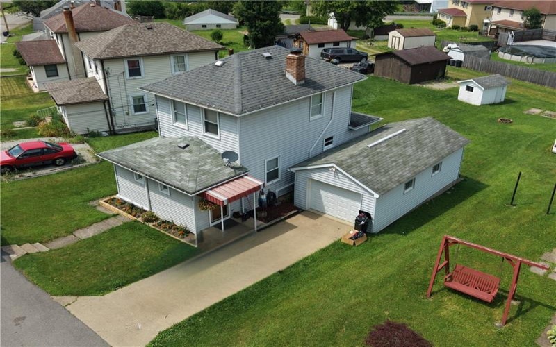 220 2nd Street, Slickville, 15684, 2 Bedroom Bedrooms, 6 Room Rooms,1 BathroomBathrooms,Residential,For Sale,2nd Street,1773019