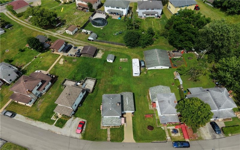 220 2nd Street, Slickville, 15684, 2 Bedroom Bedrooms, 6 Room Rooms,1 BathroomBathrooms,Residential,For Sale,2nd Street,1773019
