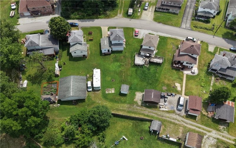220 2nd Street, Slickville, 15684, 2 Bedroom Bedrooms, 6 Room Rooms,1 BathroomBathrooms,Residential,For Sale,2nd Street,1773019