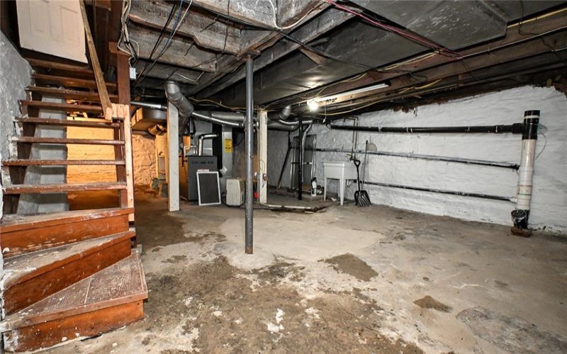 310 6th St, Monongahela, 15063, 3 Bedroom Bedrooms, 7 Room Rooms,2 BathroomBathrooms,Residential,For Sale,6th St,1771016