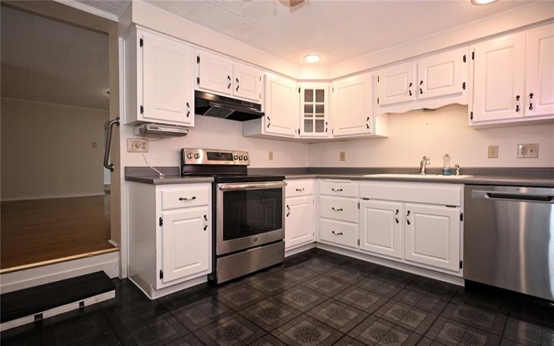 310 6th St, Monongahela, 15063, 3 Bedroom Bedrooms, 7 Room Rooms,2 BathroomBathrooms,Residential,For Sale,6th St,1771016