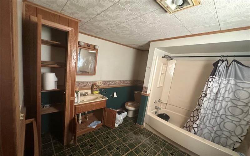 426 High St, Brownsville, 15417, 3 Bedroom Bedrooms, ,1.1 BathroomBathrooms,Residential,For Sale,High St,1772851