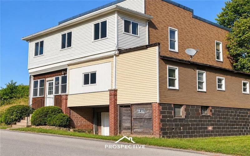 110 Main St, Smock, 15480, ,Multi-unit,For Sale,Main St,1772857