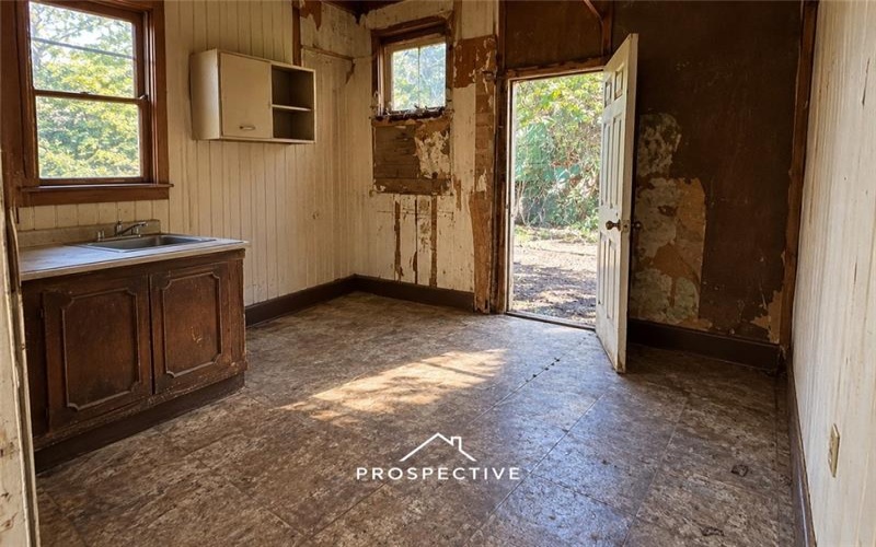 110 Main St, Smock, 15480, ,Multi-unit,For Sale,Main St,1772857