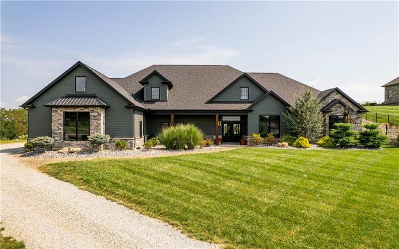 2100 Totteridge Dr, Greensburg, 15601, 4 Bedroom Bedrooms, 11 Room Rooms,3.1 BathroomBathrooms,Residential,For Sale,Totteridge Dr,1773045